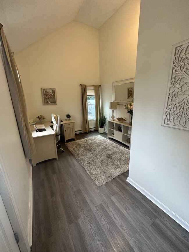 Office/Den/Extra Room off Entry way - 67 Maple Ave