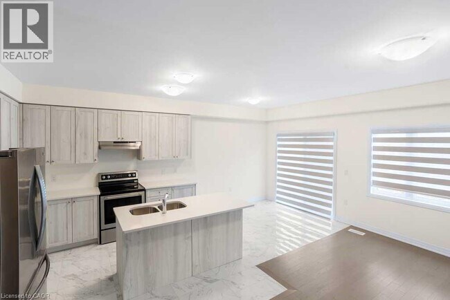 Photo du bâtiment - 456 Adelaide St