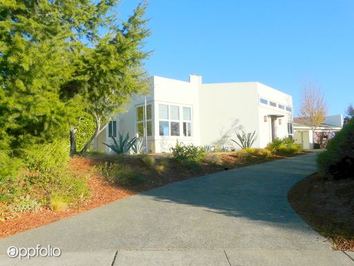 Primary Photo - 1095 Stonebridge Dr