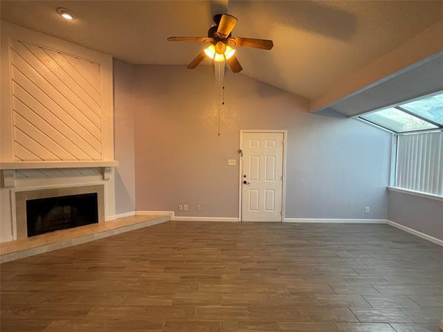 Foto del edificio - 2105 Count Fleet Dr