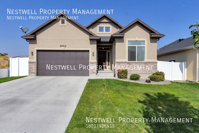 Building Photo - Beautiful 5-bed Rambler in Riverton!