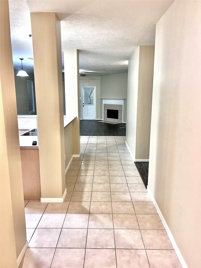 Building Photo - 5301 Carefree Dr