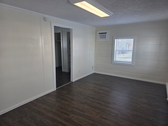 Foto del edificio - Updated 1-Bedroom, 1-Bathroom Home – $995/Month