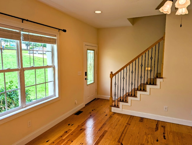 Building Photo - 3062 Quail Ct