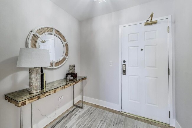 Foto del edificio - 330 S Michigan Ave