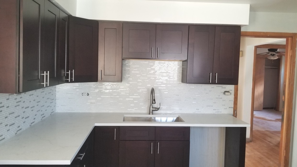 Foto principal - 6333 N Odell Ave