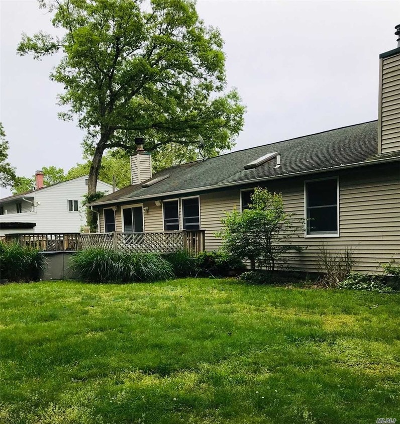 131 Green Ave, Amityville, NY 11701 House Rental in Amityville, NY