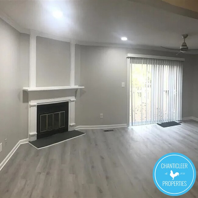 Foto del edificio - 6577 English Oaks Dr