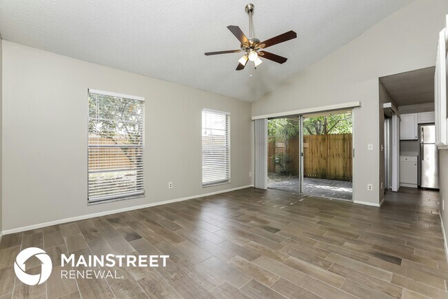 Foto del edificio - 1257 Crossfield Dr