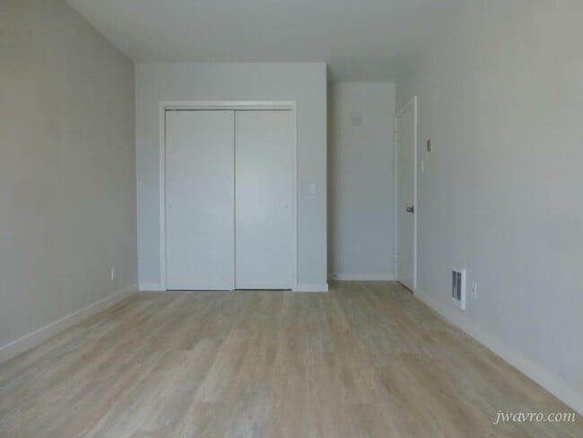 Building Photo - 70 Terra Vista Ave
