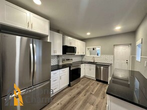 Building Photo - 2220 Sidney Ave