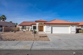 Building Photo - 10768 S Monterrey Way