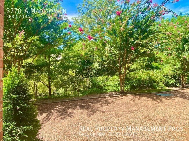 Foto del edificio - 3770-A Madison Ln-