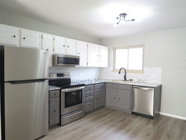 Building Photo - Updated 3-Bedroom Home on the West Side