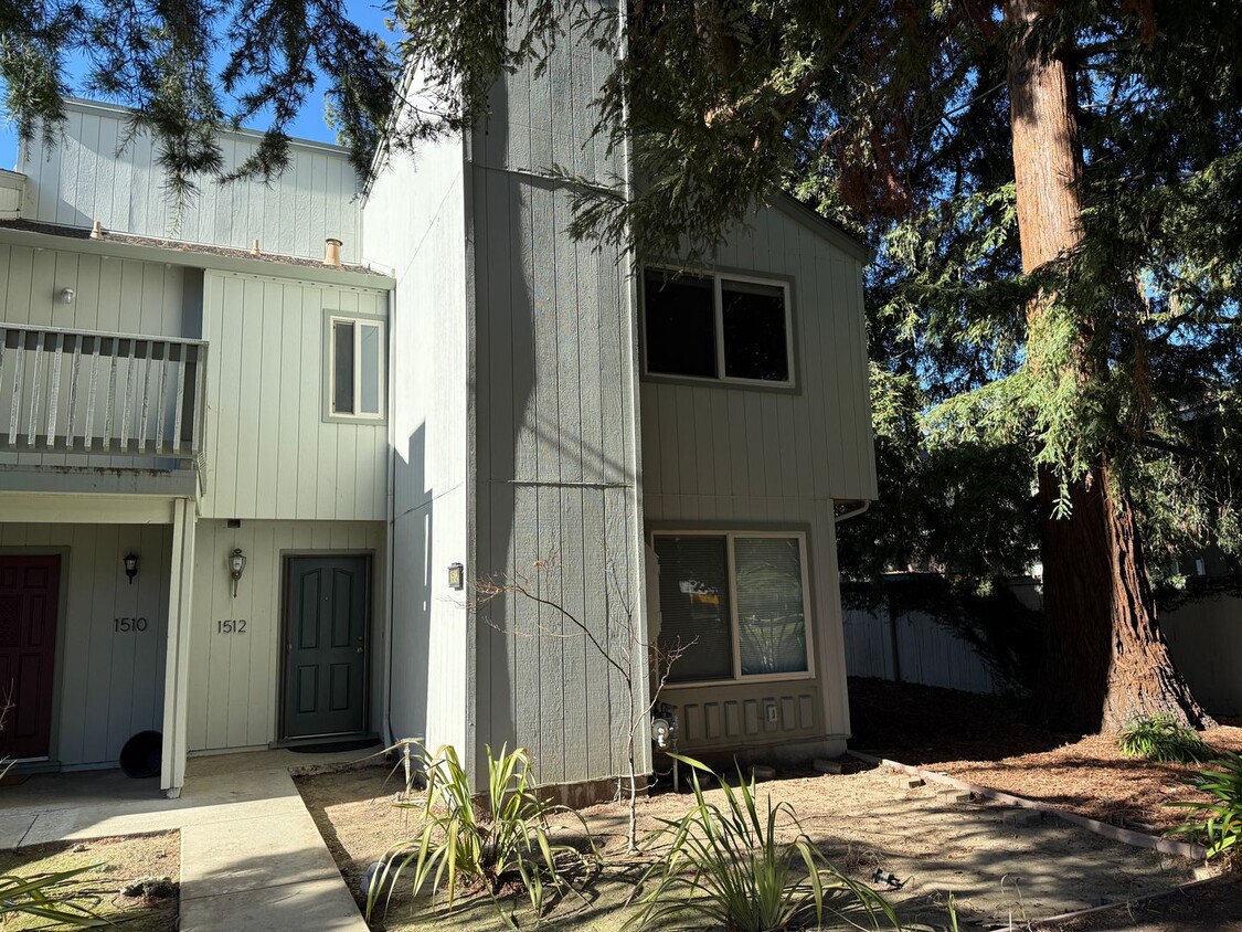 Primary Photo - SAN JOSE WEST - Beautifully upgraded townh...