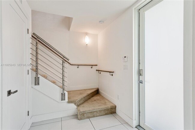 Foto del edificio - 9187 NW 33rd St