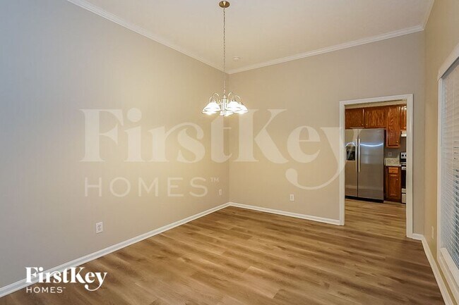 Foto del edificio - 339 Bayhill Dr