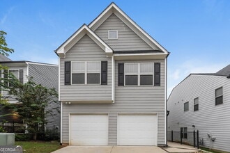 Building Photo - 3949 Lake Manor Way