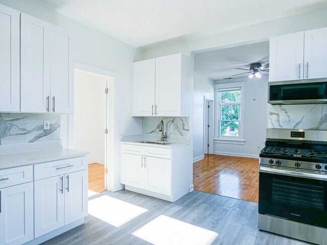 Foto del edificio - 2044 W 19th St