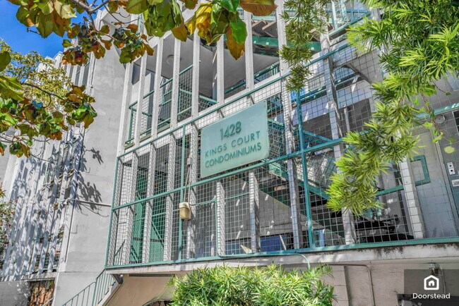 Foto del edificio - 1428 Madison St