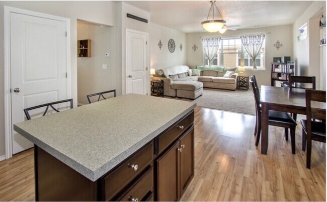 Foto del edificio - 6603 W 3rd St