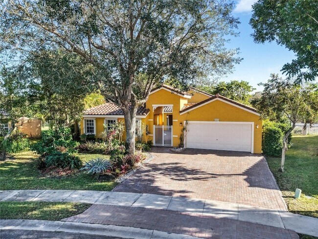 Building Photo - 19820 SW 7th Pl