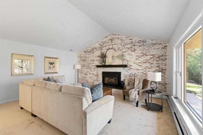 Foto del edificio - 315 Beaverdam Rd