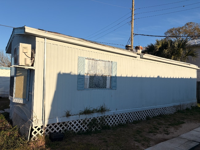 Building Photo - 2900 FL-17