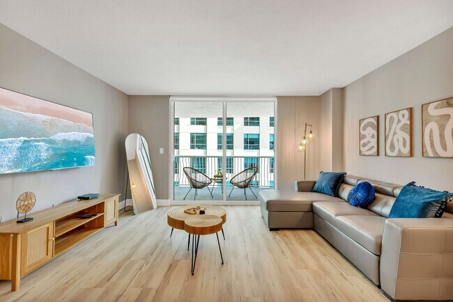 Foto del edificio - 1200 Brickell Bay Dr
