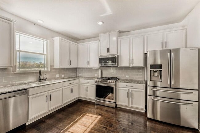 Building Photo - 194 Danish Dr