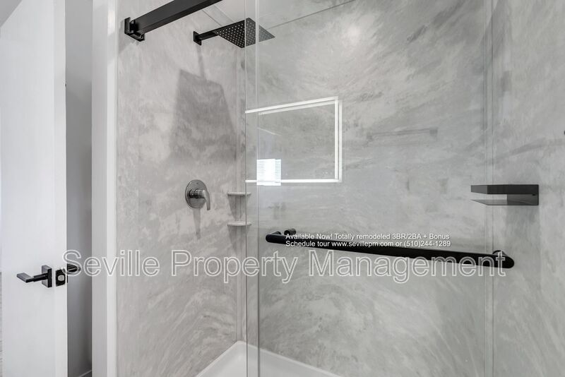 Foto del edificio - 5945 Girvin Dr