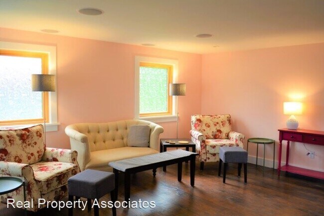 Foto del edificio - 4 br, 2 bath House - 4916 Vista Place