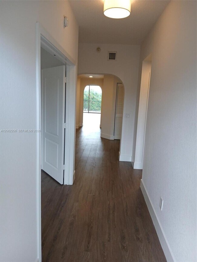 Building Photo - 10770 NW 66th St