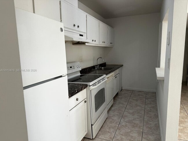 Building Photo - 4134 NW 79th Ave