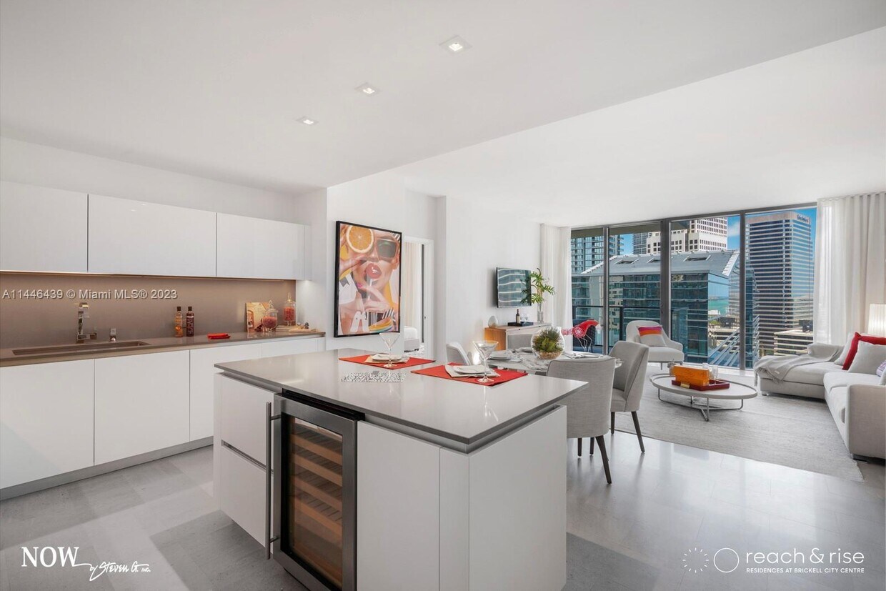 Foto principal - 88 SW 7th St