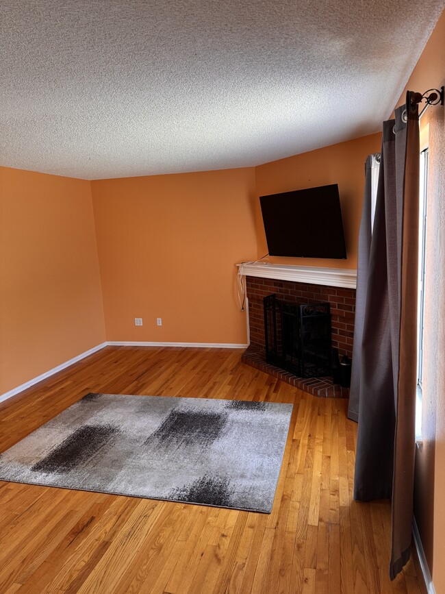 Building Photo - 4108 S Mobile Cir