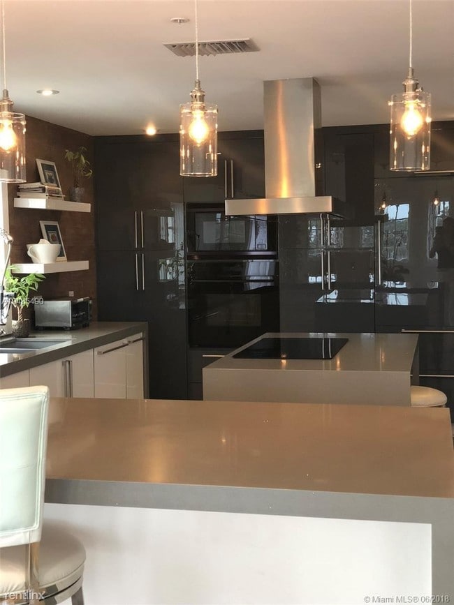 Building Photo - 4 br, 4 bath Condo - 1413 20th St # 6