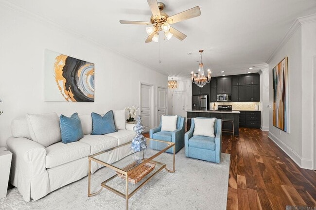 Foto del edificio - 7707 Bluebonnet Blvd