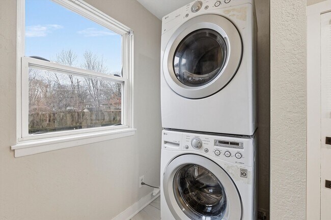 Foto del edificio - 4517 E 112 St