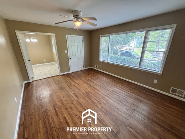 Foto del edificio - 3609 Pinson Heights Cir