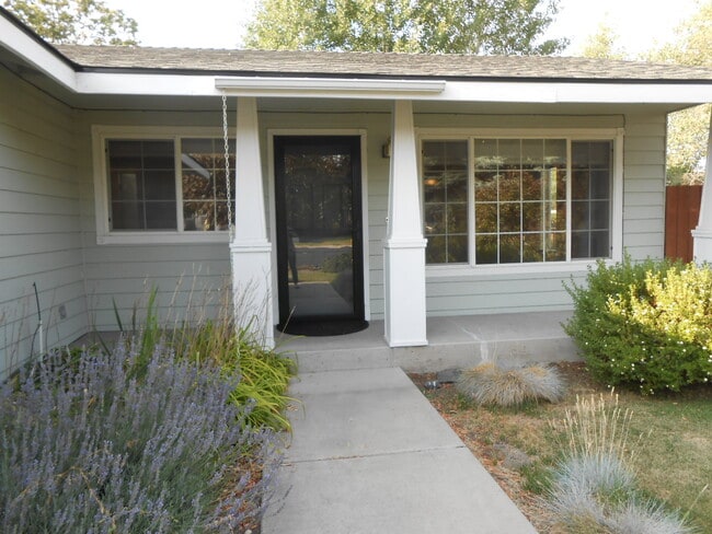 Building Photo - 2396 NE Desert Willow Ct