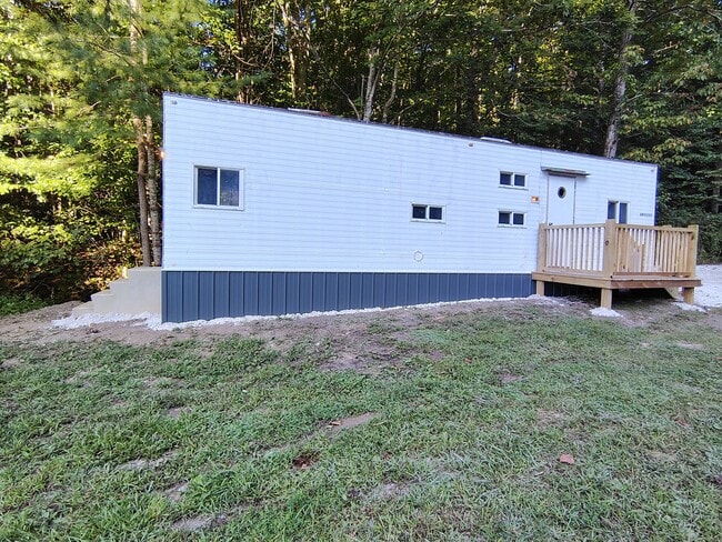 Building Photo - 370 Ester Spur Rd