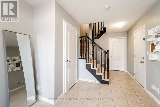 Building Photo - 24 Larson Peak Rd