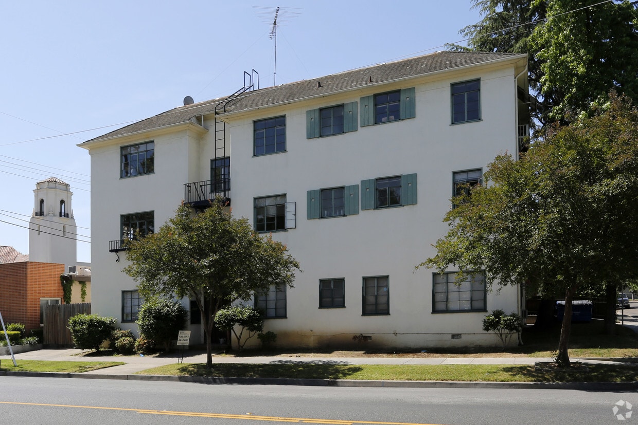 Building Photo - 3540 J St