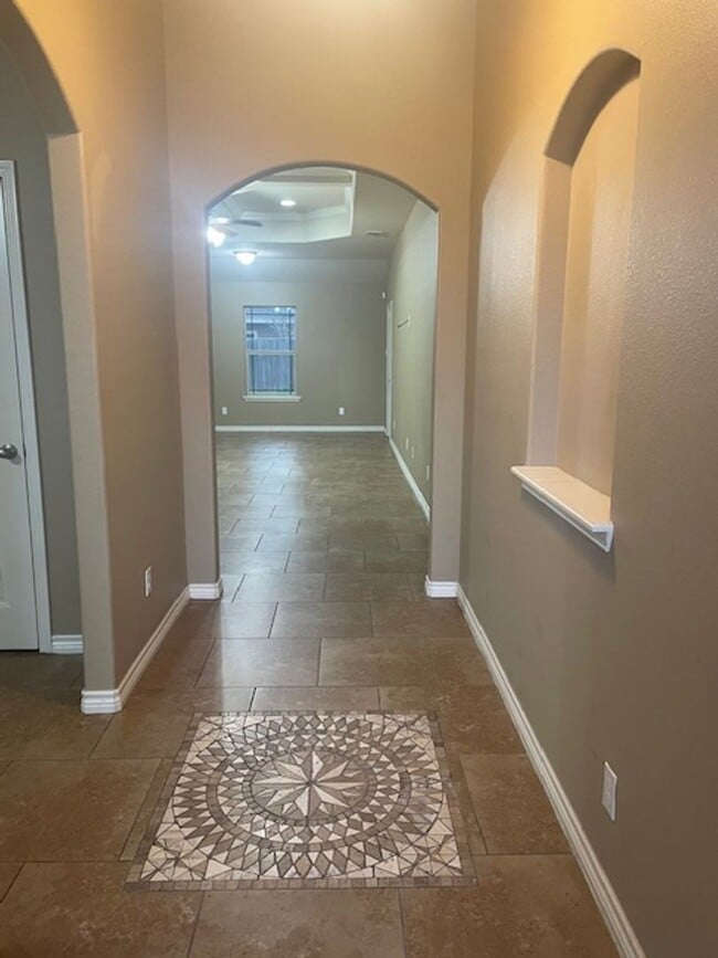 Building Photo - Beautiful Home in the Pinehollow Subdivision-Flour Bluff