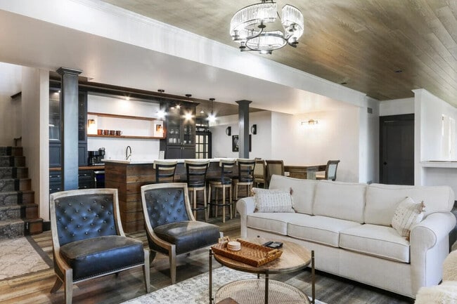 Foto del edificio - 1175 La Salle Ct