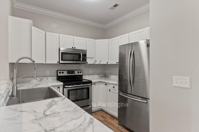 Foto del edificio - 110 Raeburn Way