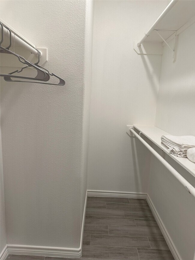 Foto del edificio - 16625 E Lynbrook