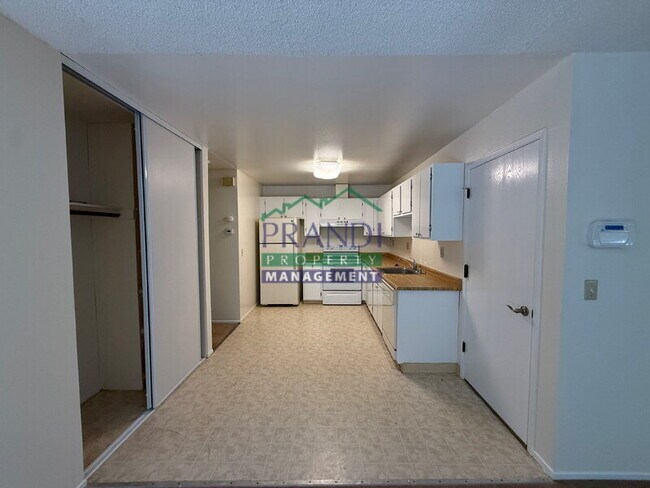 Building Photo - 1591 Merritt Dr