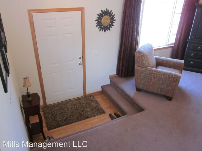 Building Photo - 4 br, 3.5 bath House - 8017 S 57th